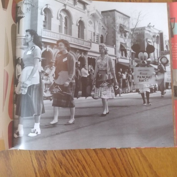 Eat Like Walt The Wonderful World of Disney Food - Picture 7 of 9